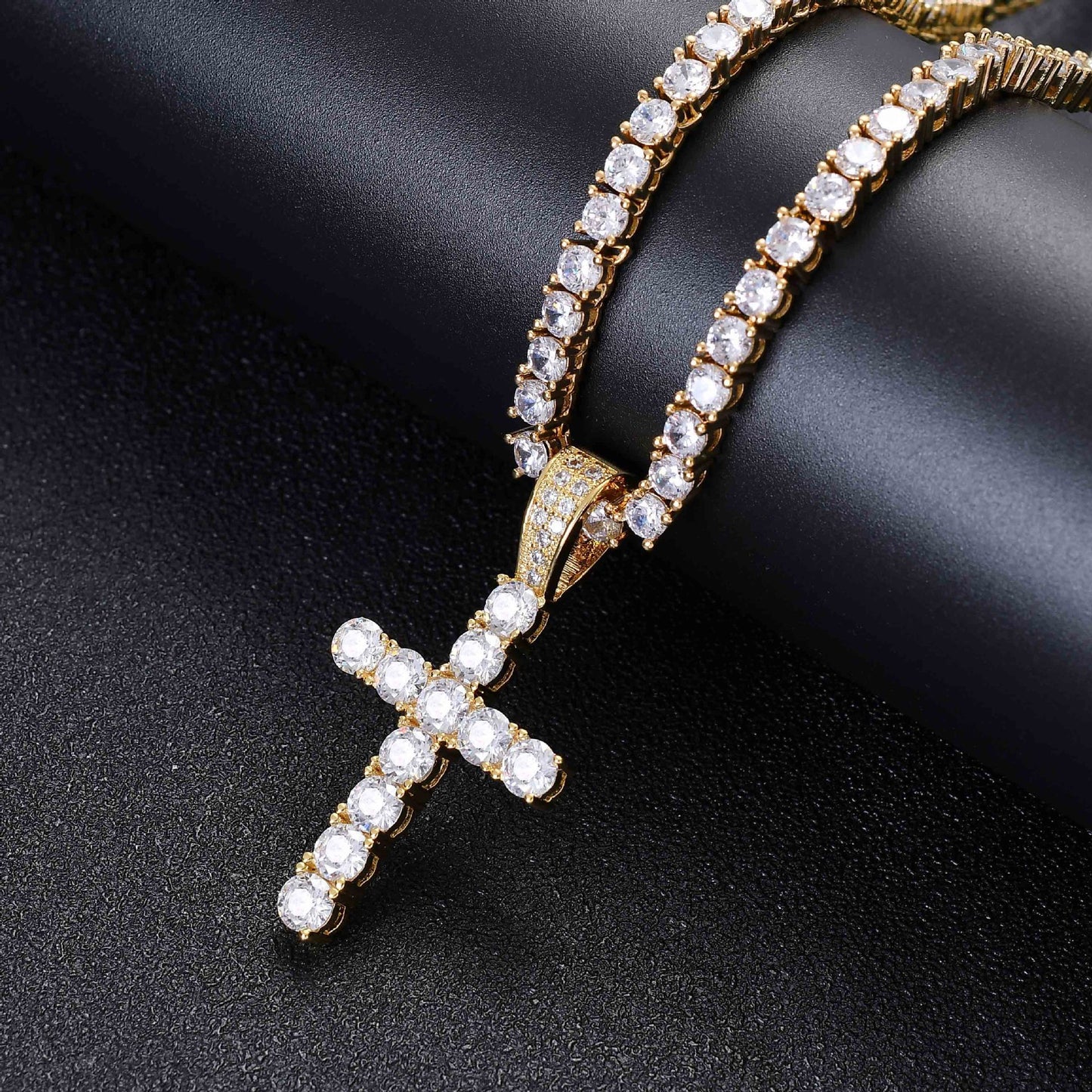 Boutique cross pendant Zircon 4mm Necklace