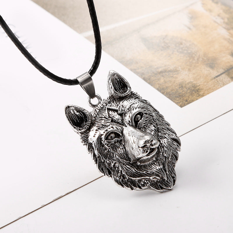 European And American Retro Animal Totem Necklace