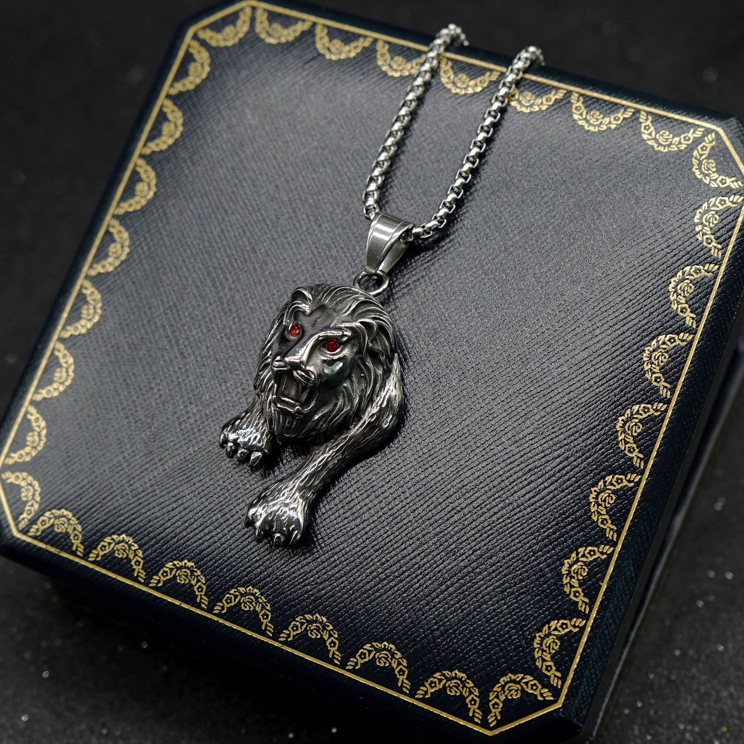 Animal Personality Retro Stainless Steel Necklace Ornament